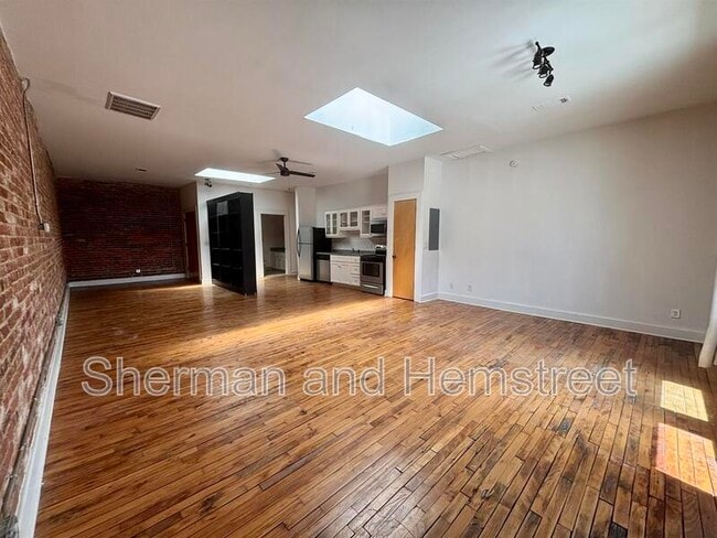Photo - 1130 Jones St