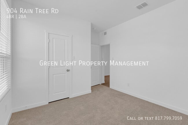 Photo - 904 Raintree Rd