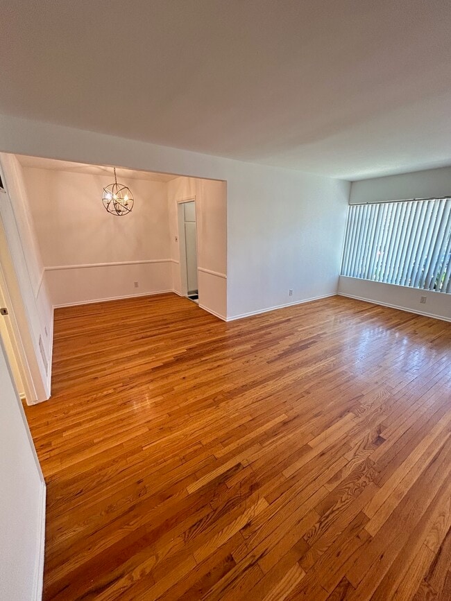 Building Photo - 8903 Alden Dr Rental