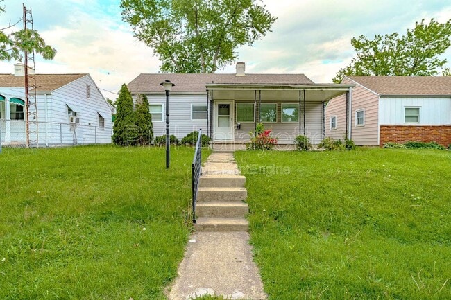 Building Photo - 409 S 15th St