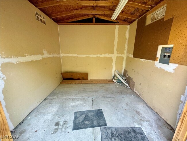 Photo - 6509 Chatterer St