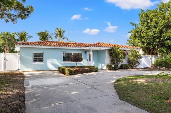 Photo - 3555 Belle Vista Dr E