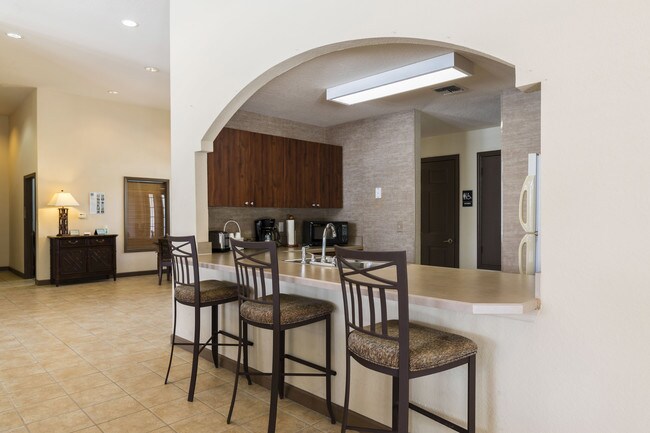 Photo - Centre Court Apartments