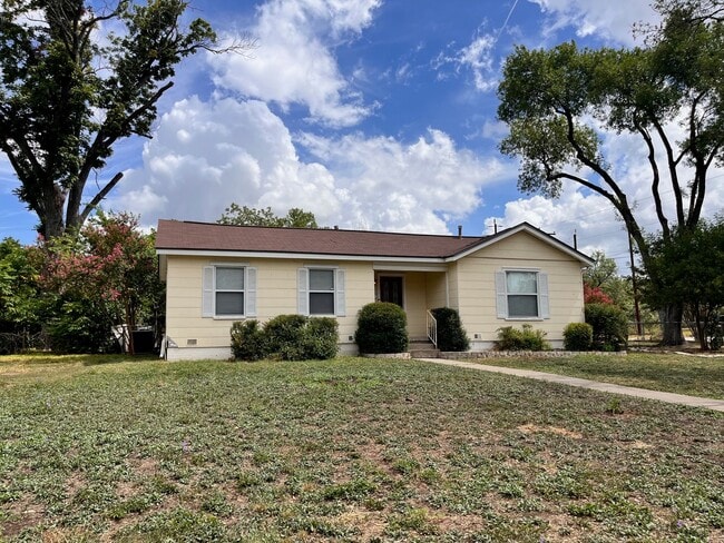 Building Photo - 357 Irvington Dr Rental