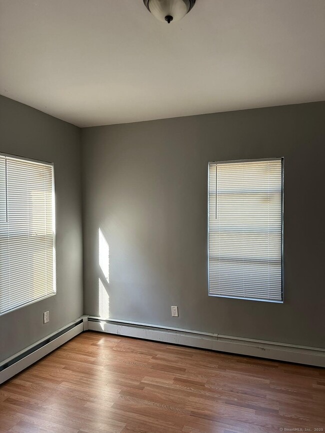 Photo - 40 Lawrence St Unit 1s