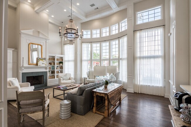 Photo - Sturbridge Commons