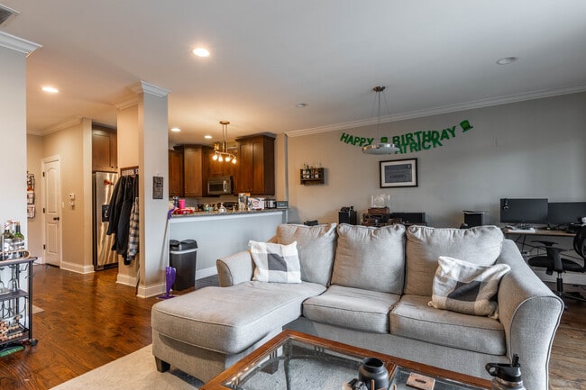 Photo - 1136 W Diversey Pky Unit 3