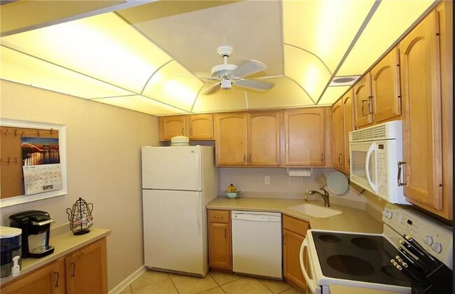 Photo - 320 Seaview Ct Unit 1208