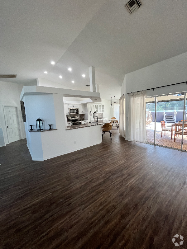 Building Photo - 1190 SW 57th St Rental