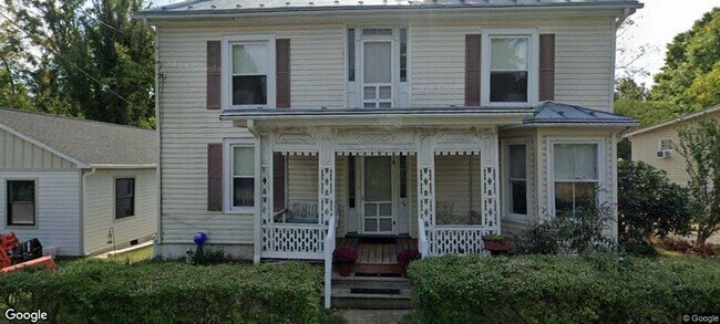 3 Bedroom Furnished Home - 3 Bedroom Furnished Home
