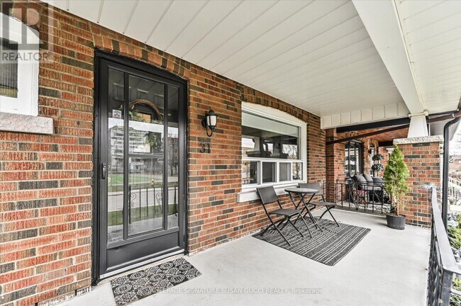 Photo - 31 Lesmount Ave