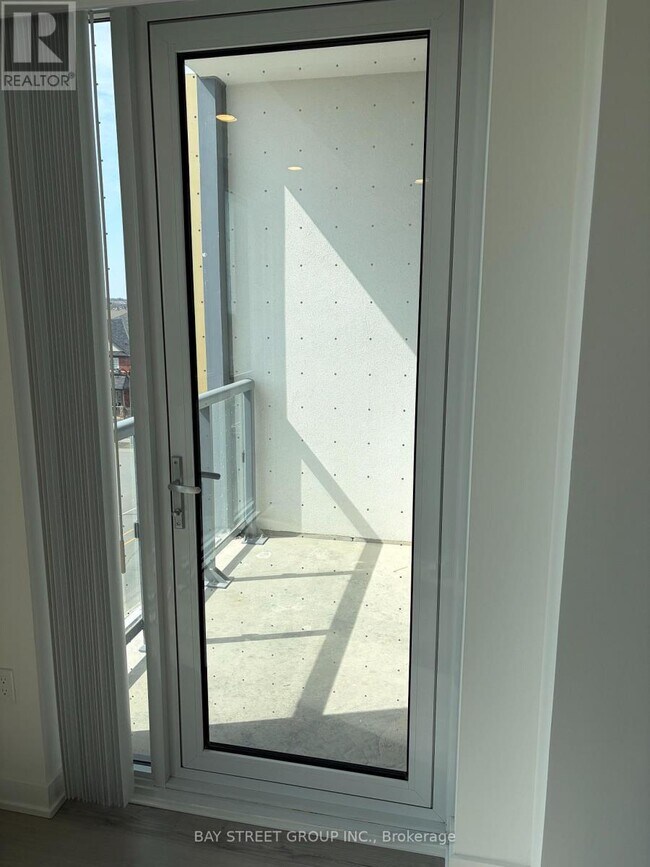 Photo - 1005 Dundas St E Unit 559