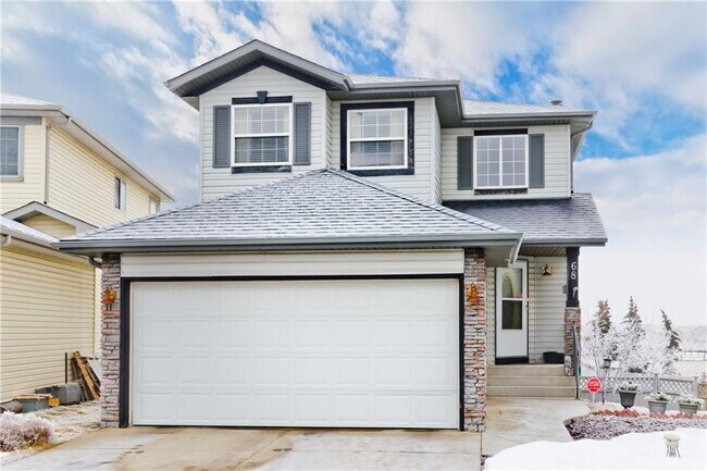 Building Photo - 68 Tarington Green NE Unit 1