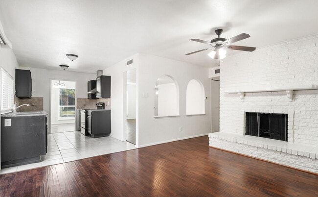 Photo - Plano 3-2-2 with 2 Living 2 Dining