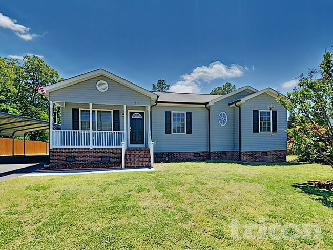 310 Valley Glen Ct NW