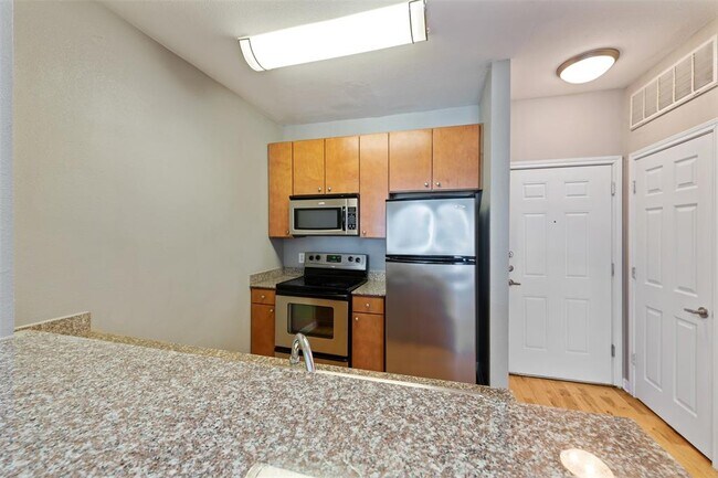 Photo - 2502 Leon St Unit 503