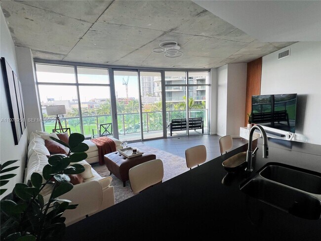 Photo - 3301 NE 1st Ave Unidad M0405