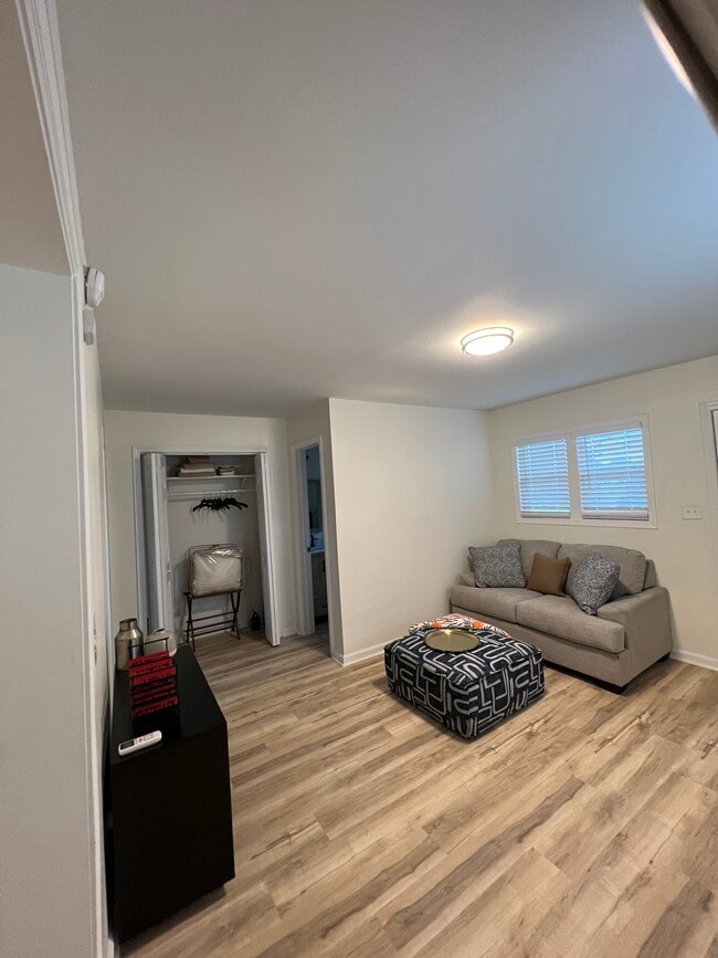 Photo - 1090 Mayson Turner Rd NW Unidad Powerhouse Apartment