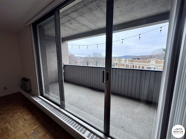 Photo - 132 Chiswick Rd Unit 1B