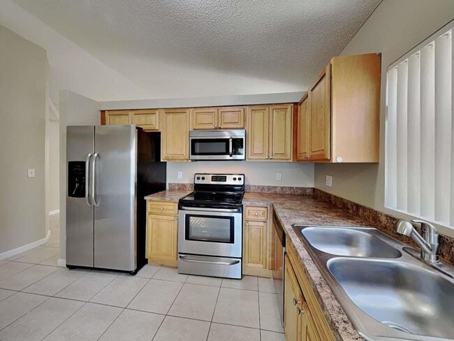 Building Photo - 1990 NW 188th Ave