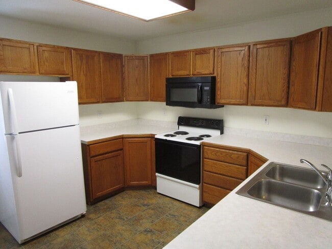 Photo - 1704-1706-1706 Louise Cir