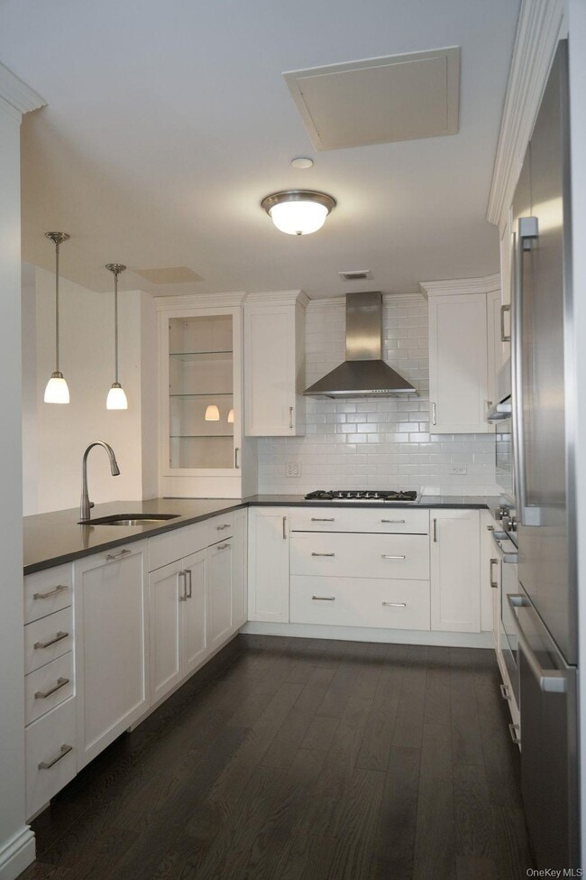 Photo - 10 Byron Pl Unit 601