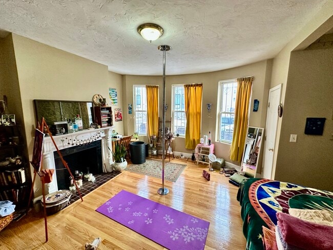 Photo - 17 Highgate St Unit 3