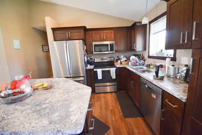Photo - Beautiful and Spacious 4 Bedroom 3 Bath Available For Rent!