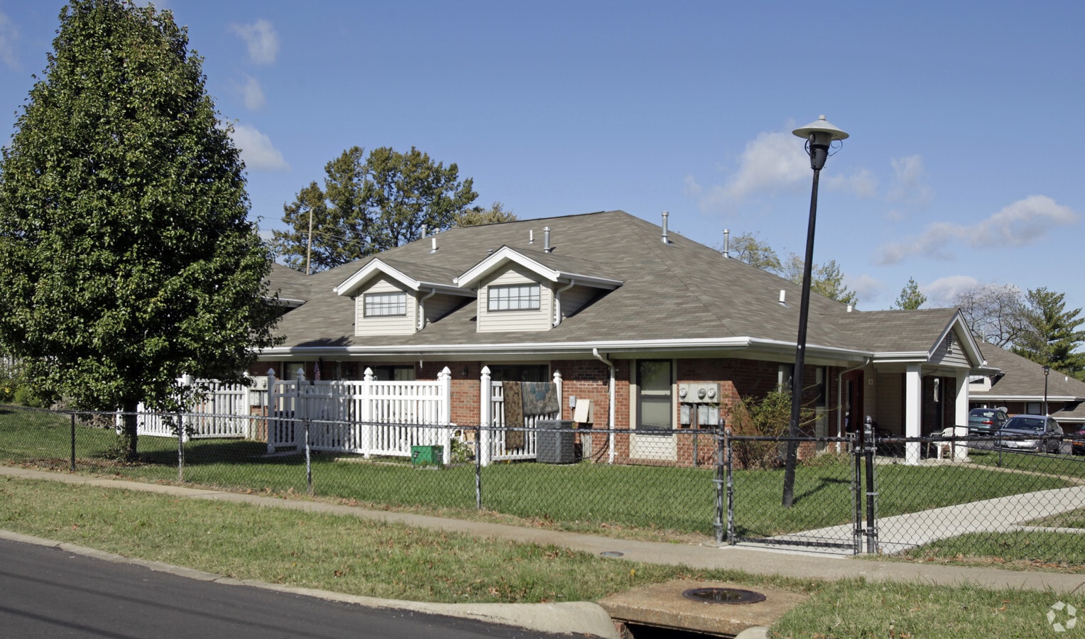 Photo - Fee Fee Manor Apartments