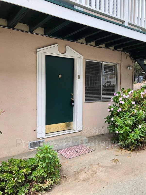 Building Photo - 1021 Funston Ave Unit B