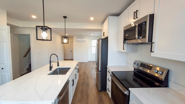 Photo - 124 N Reservoir St
