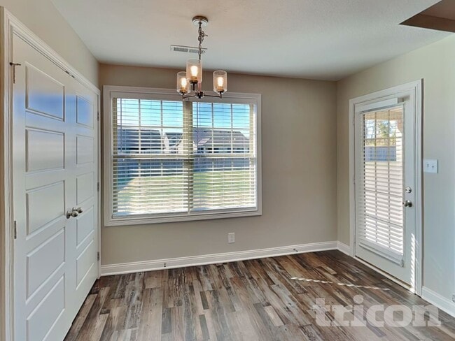 Photo - 1085 Dublin Dr