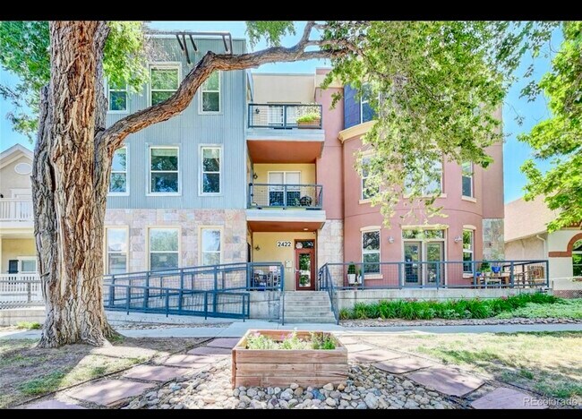 Photo - 2422 Tremont Pl Unit #102