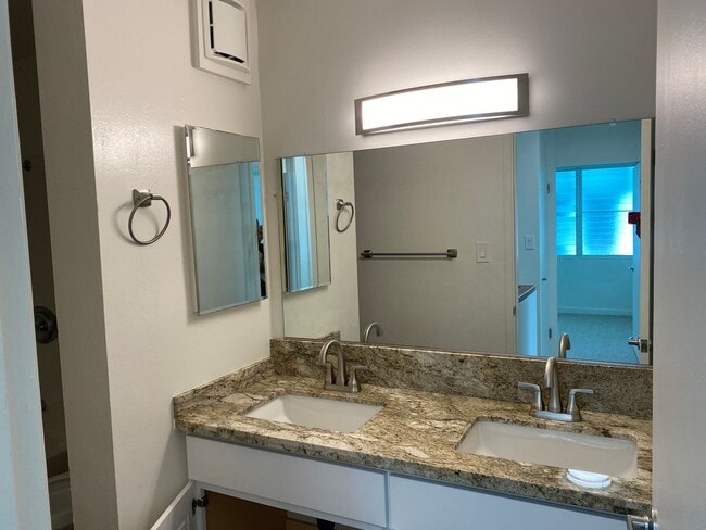 Photo - 3BR/1.5BA - Wailuku Park Townhouse