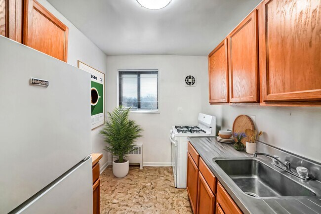 Sheridan Apartments
