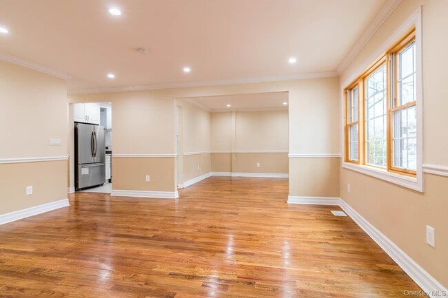 84-31 Beverly Rd