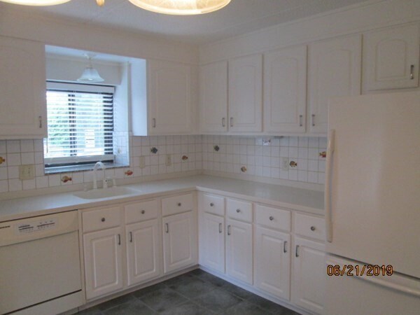 Photo - 146 Marble St Unidad 307