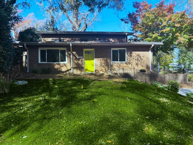 Building Photo - 911 Fiske St Unit 1