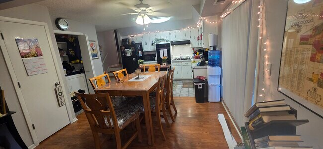 6240 S Newland Ave Unit 6240
