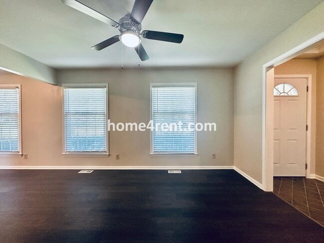 Photo - Cozy Ranch Home in Shawnee w/ Plenty of Natural Light, Wood Floors Throughout and an Updated Kitc...