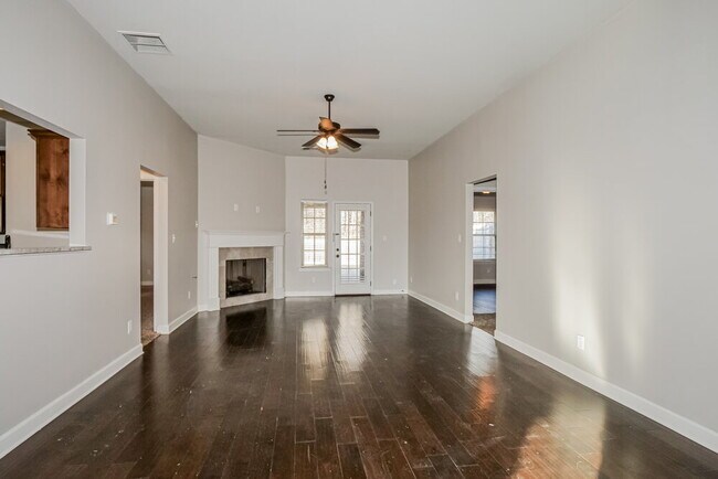 Photo - 1415 Chase Cv