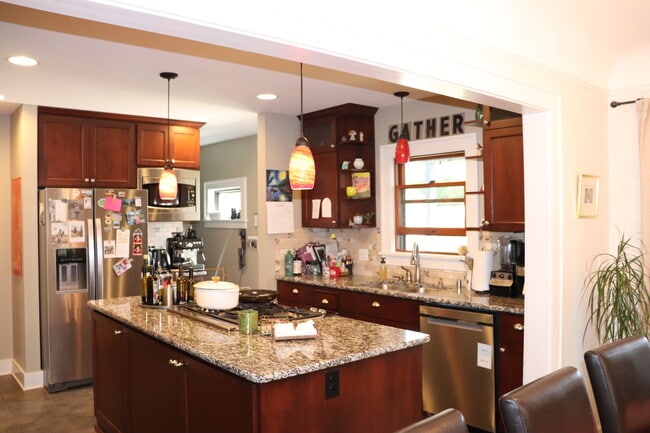 Kitchen - 1019 W 21st Ave