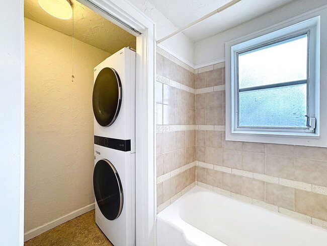 Photo - 2649 1/2 Dartmouth Ave N