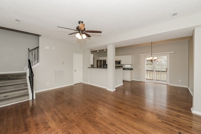 Photo - 1604 Zurich Dr