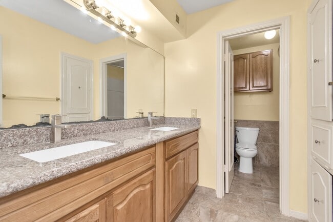 Photo - 4702 Cashel Cir Unidad True