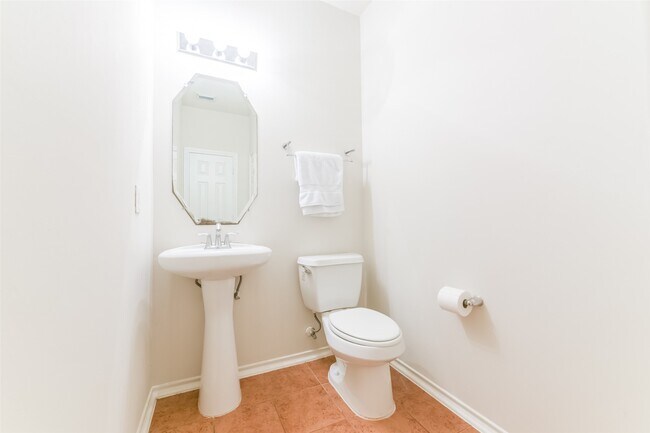 Photo - 5418 Lilac Grove Ln