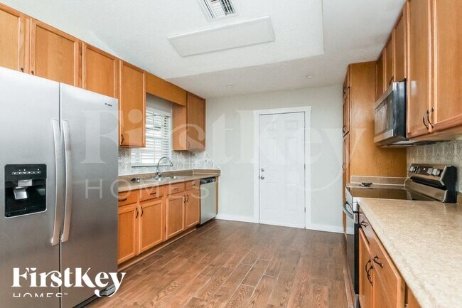 Photo - 1136 Creek Woods Cir