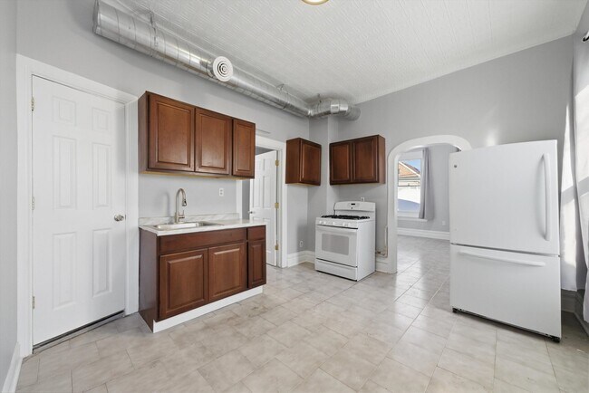 Photo - 2712 W 25th St