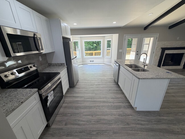 Photo - Room in House on Heritage Hills Cir