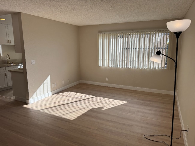 Photo - 626 E Verdugo Ave Unidad R